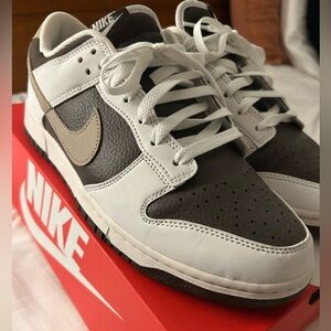 Nike Dunks - Size 10 *Like New*